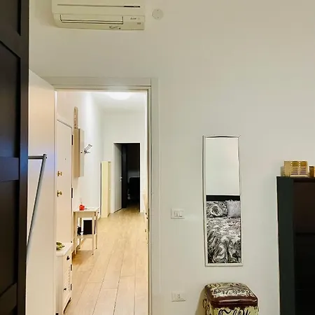 The Castle Door House - Entire 2-bed ボローニャ